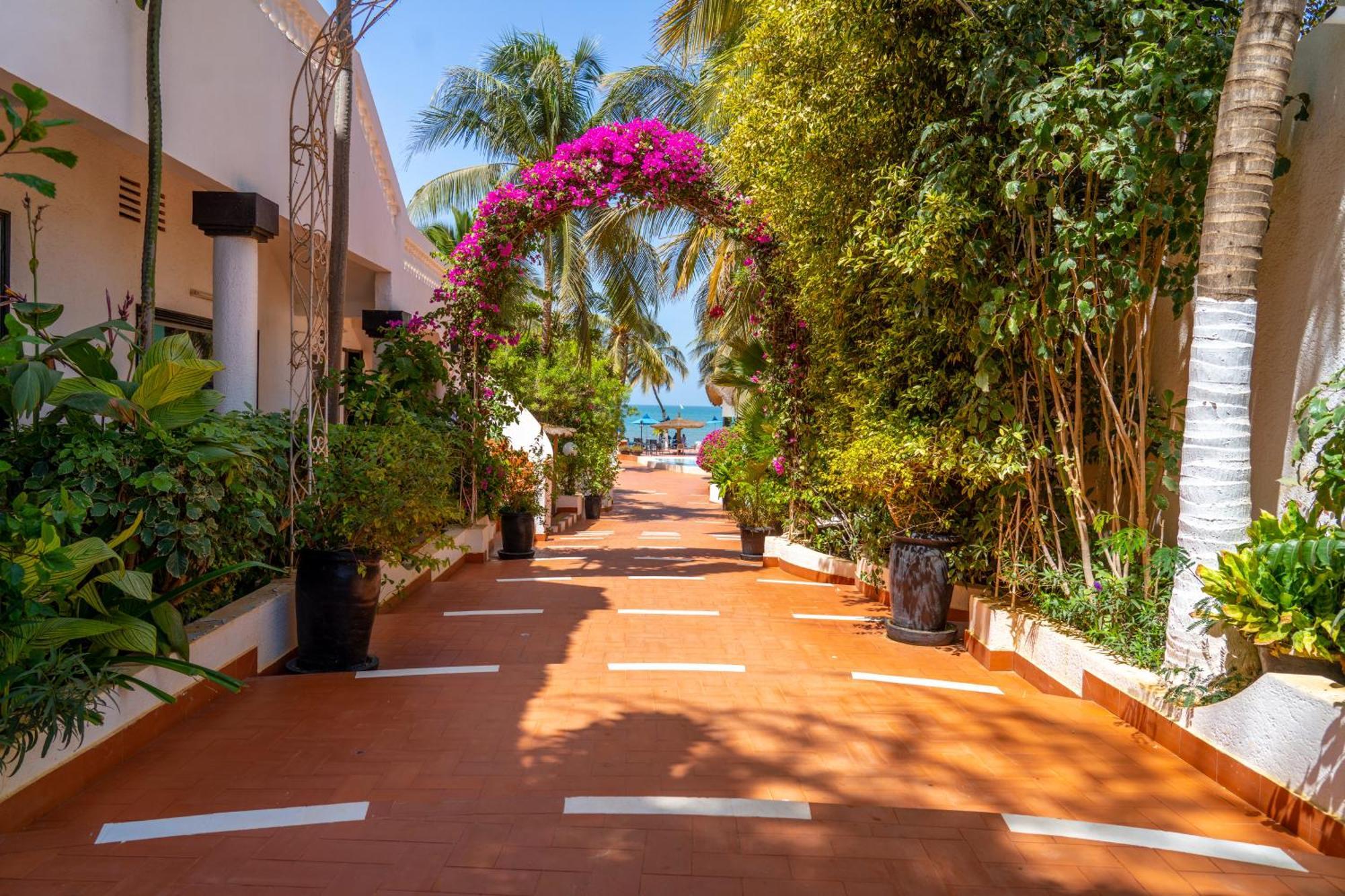 Hotel Africa Queen Somone Ngoại thất bức ảnh
